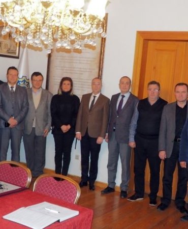 31879319612091025692