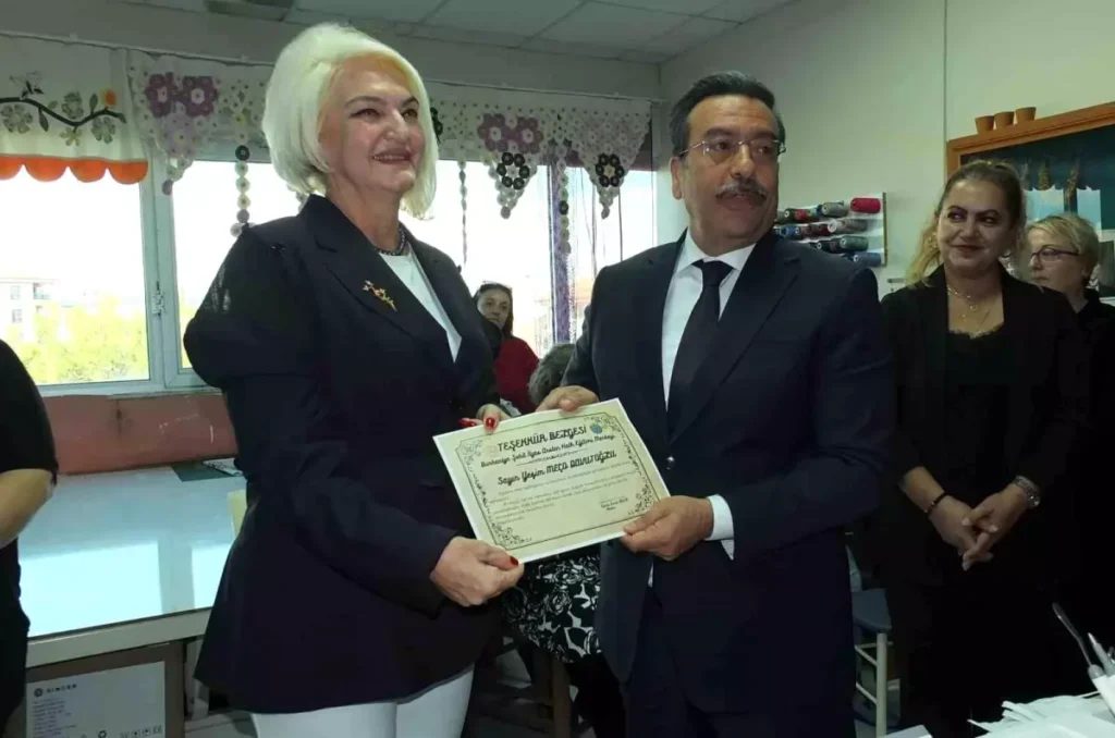 Balıkesir'de kadın hayırsevere Kaymakam teşekkürü