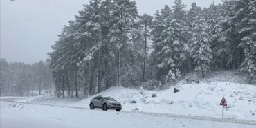 Balıkesir’de Mevsimin İlk Karı Düştü! Kazdağları Beyaza Büründü!