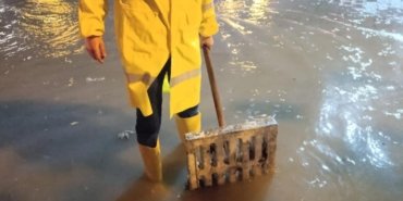 EDREMİT BELEDİYESİ YAĞIŞLARA KARŞI GÖREVDE (5)