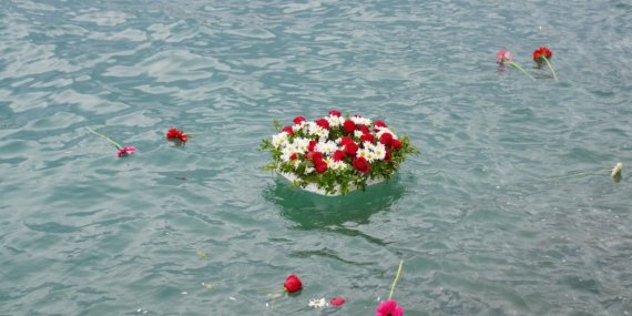 MÜBADELENİN 102. YILI ANISINA ÇELENK BIRAKILDI (1)