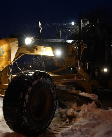 buyuksehir_belediyesi_karla_mucadelede_7-24_sahada_2