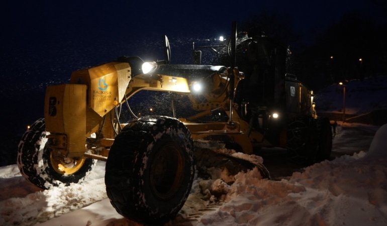 buyuksehir_belediyesi_karla_mucadelede_7-24_sahada_2