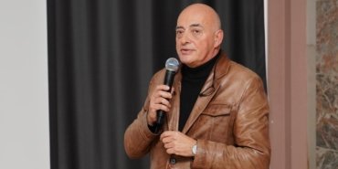 02 Ümit Özgültekin