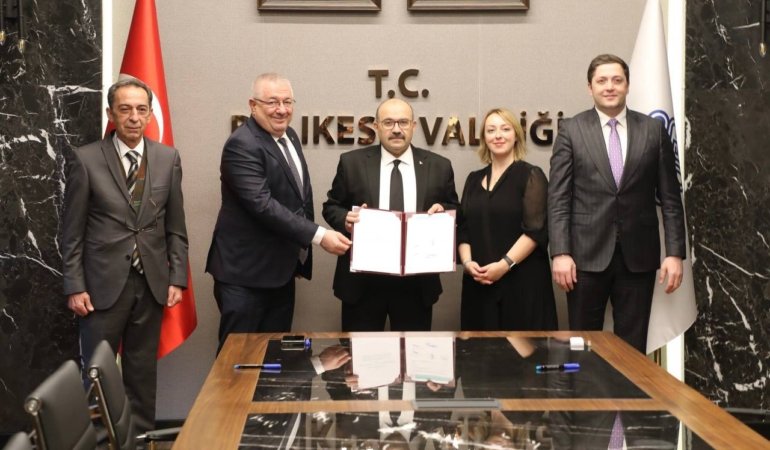 Edremit’e üç yeni Aile Sağlığı Merkezi kazandırılıyor (7)