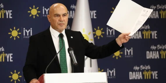 iyi-parti-grup-baskanvekili-turhan-comez-bursa-da-konusarak-siginmaci-sorununa-dikkat-cekti-516574