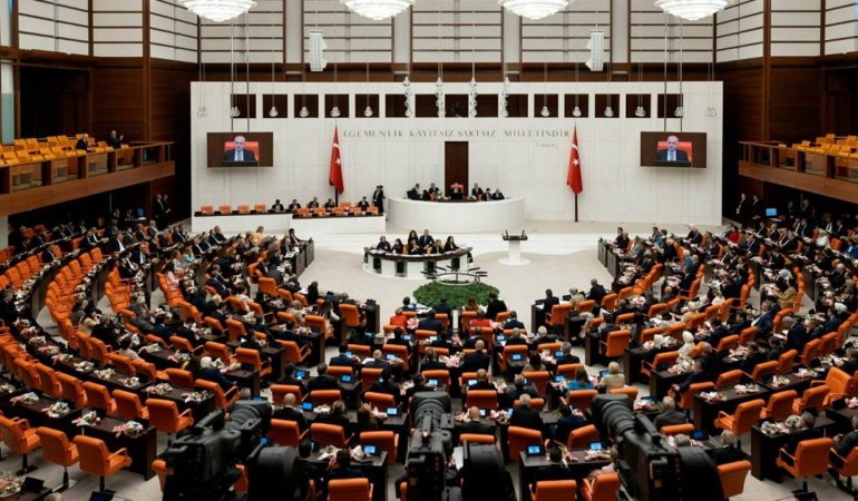 7d0166f7-7039-421c-9f8a-be6a6d7f309f