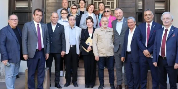 e2ae23ec-faff-4b35-87f4-41316db06d27