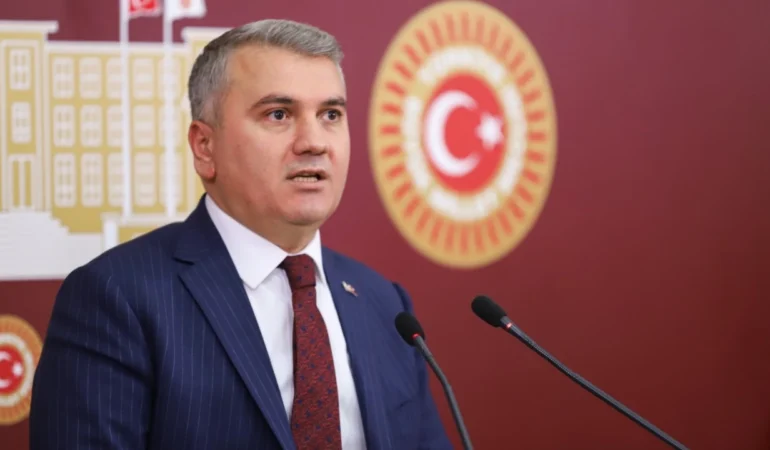 mustafa-canbey-4